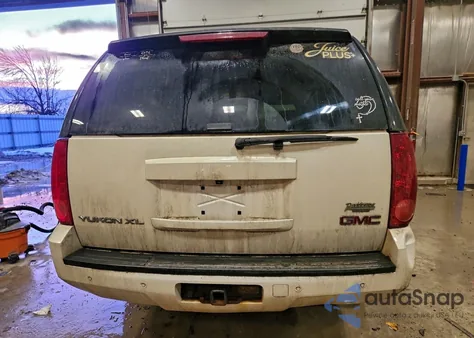 2013 GMC Yukon Xl K1500 Slt z USA, uszkodzony, nr VIN 1GKS2KE70DR181563